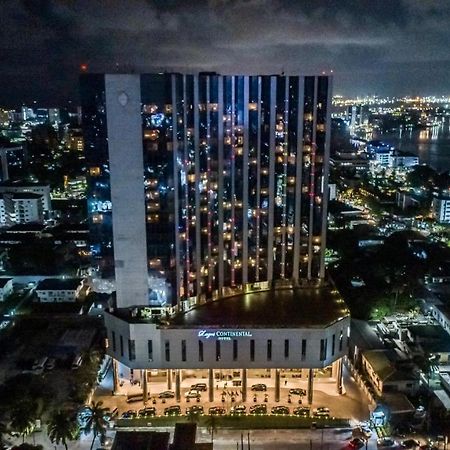 Lagos Continental Hotel Luaran gambar Aerial view of the building at night