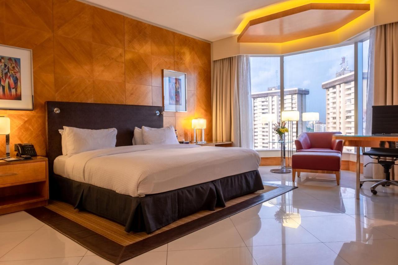 Lagos Continental Hotel Luaran gambar A guest room at the hotel