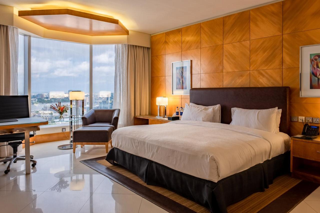 Lagos Continental Hotel Luaran gambar A bedroom at the hotel