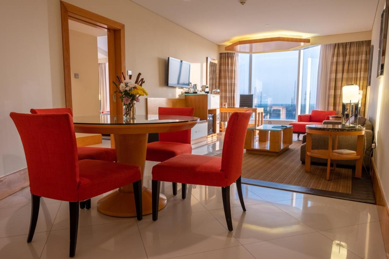 Lagos Continental Hotel Luaran gambar A suite at the hotel