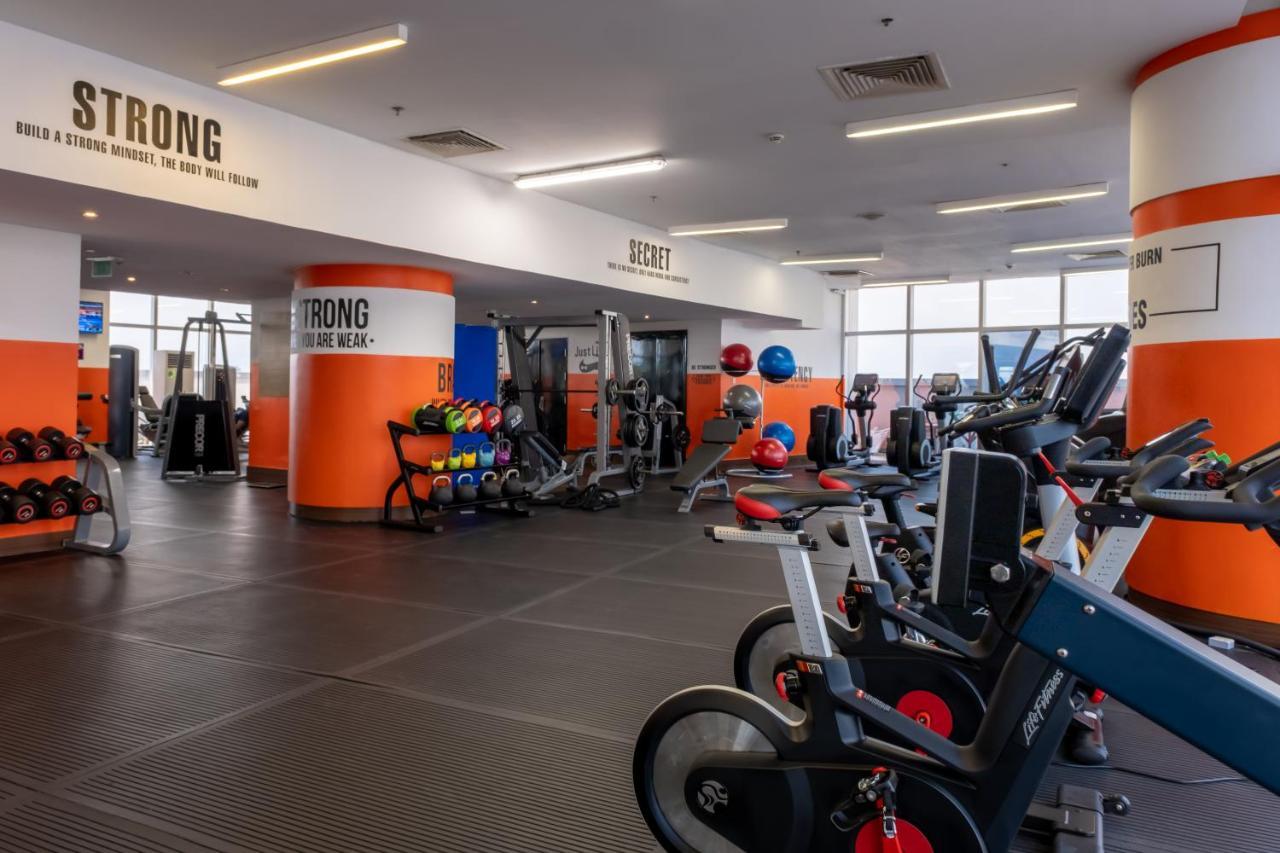 Lagos Continental Hotel Luaran gambar The gym at the University of Roehampton