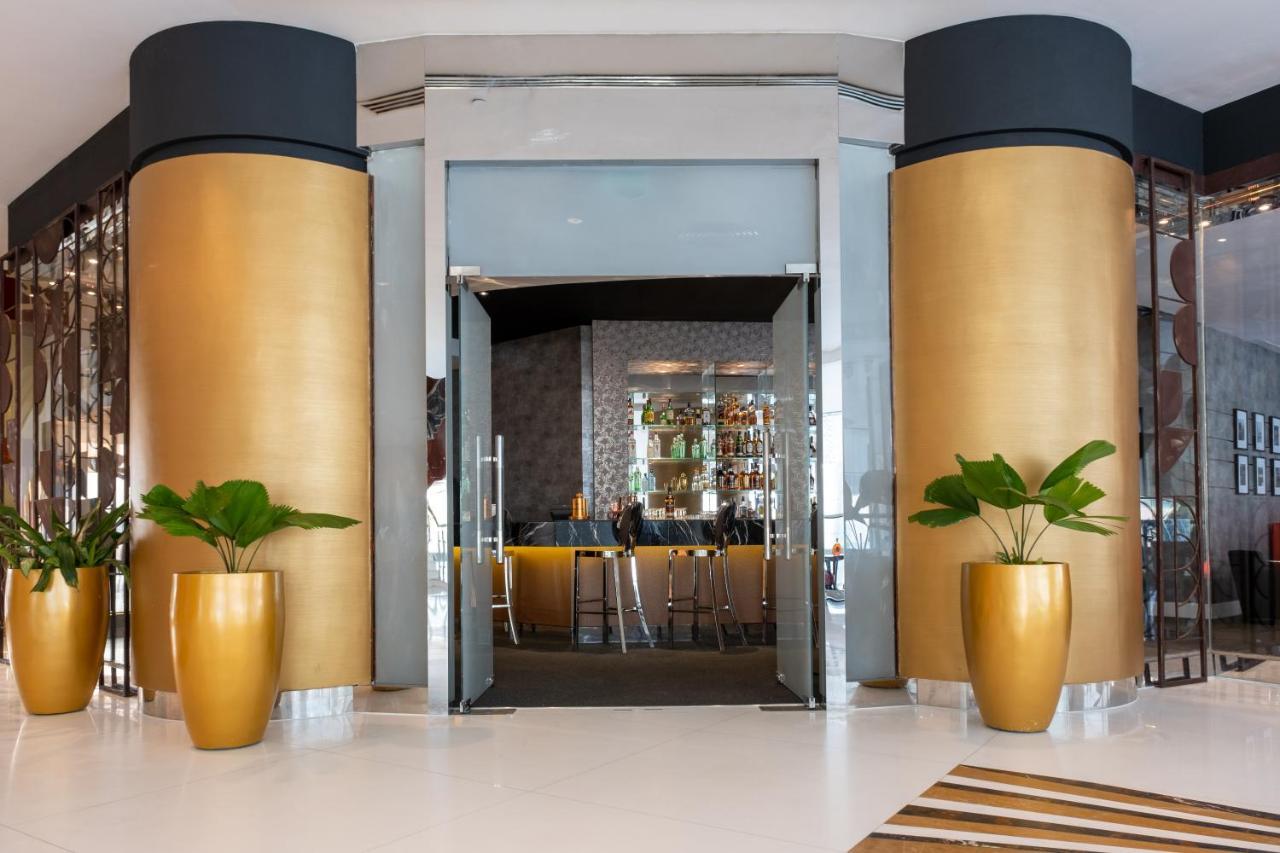 Lagos Continental Hotel Luaran gambar The lobby of the hotel