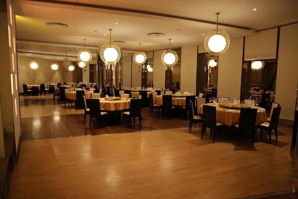 Lagos Continental Hotel Luaran gambar The interior of the restaurant