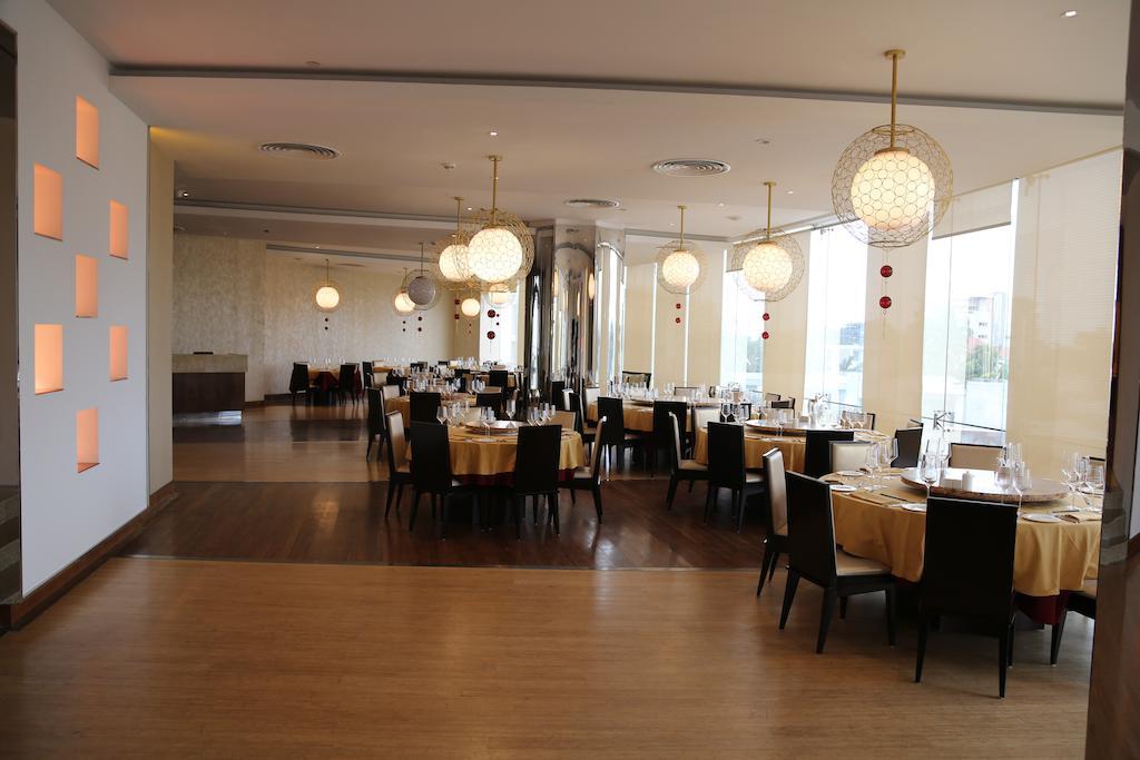 Lagos Continental Hotel Luaran gambar The restaurant